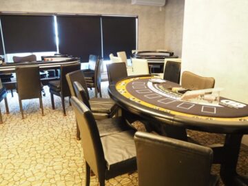 DoubleBarrel Casino Bar
